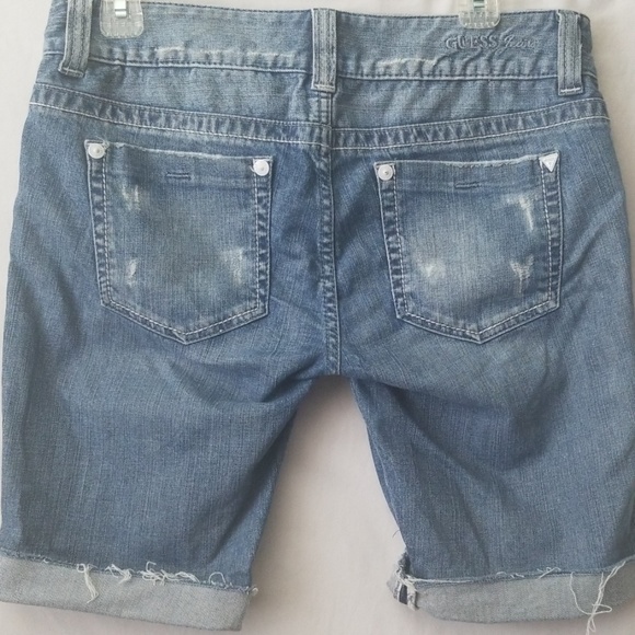 NWOT Guess Jean shorts - Picture 5 of 9